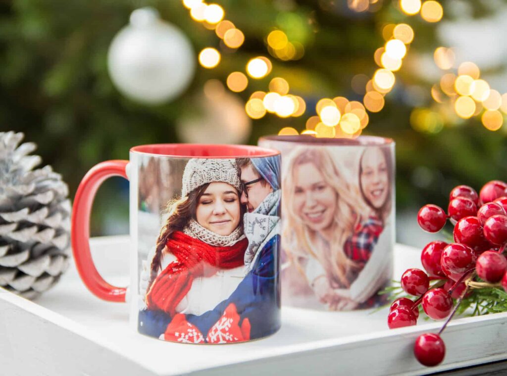 Geschenkideen Weihnachten: Eine Fototasse kommt sicher gut an.