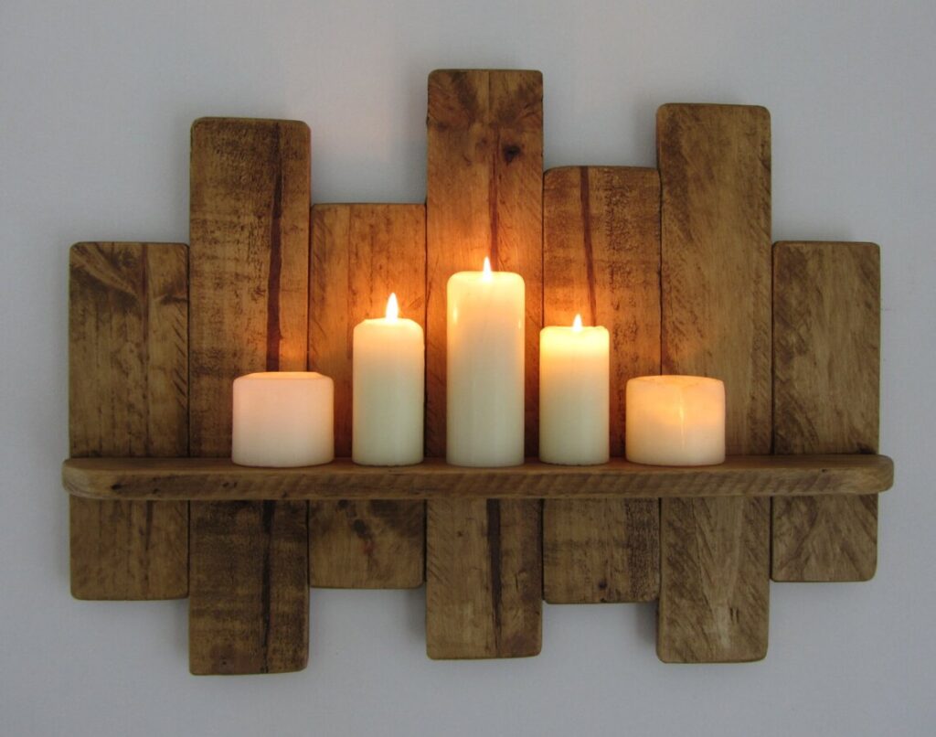 Wandregal aus Holz