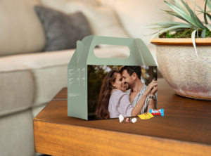Personalisierte Geschenke zum Valentinstag: Foto-Geschenkbox mit Schokolade 