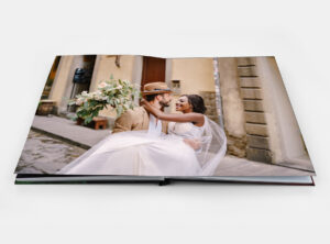 Fotobuch zur Hochzeit: Echtfotobuch 