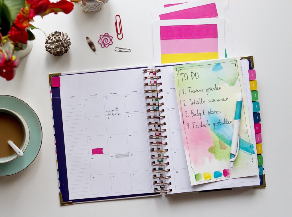 Zeitplan und To-Dos im Abschlussbuch